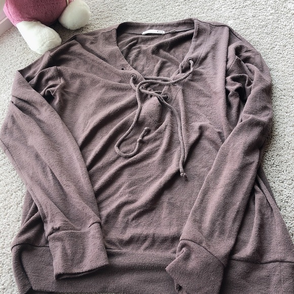 Tops - Wilfred free T hoodies